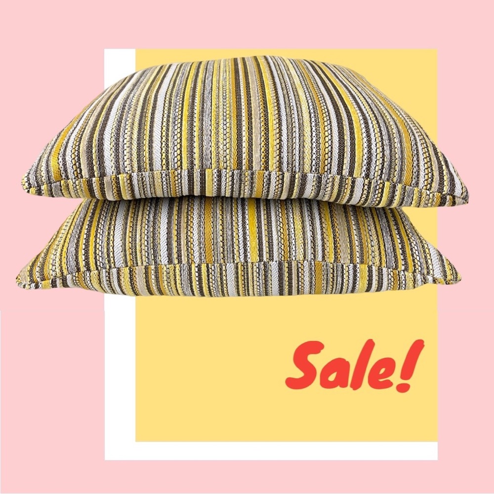 Mutlicolor Decorative pillow